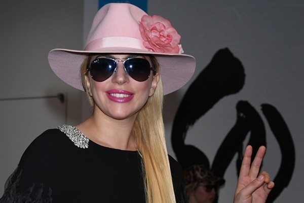 レディー・ガガ　V6番組で見せた神対応！背景にあった壮絶な過去