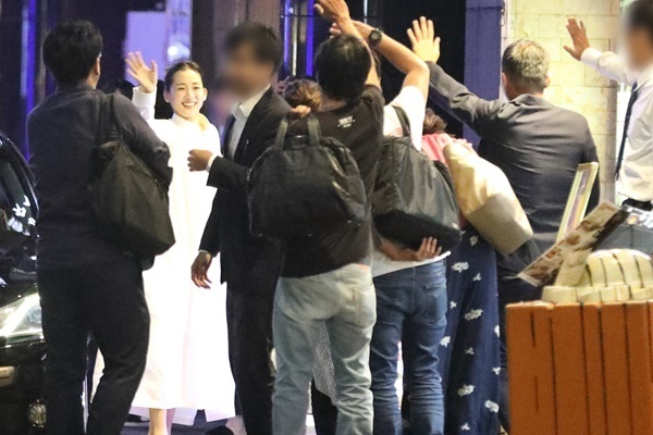 綾瀬はるか アムロスよりぎぼむす！午前4時でも笑顔の理由