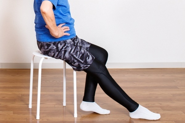 “筋肉体操”指南役が伝授「健康寿命をのばすスクワット」