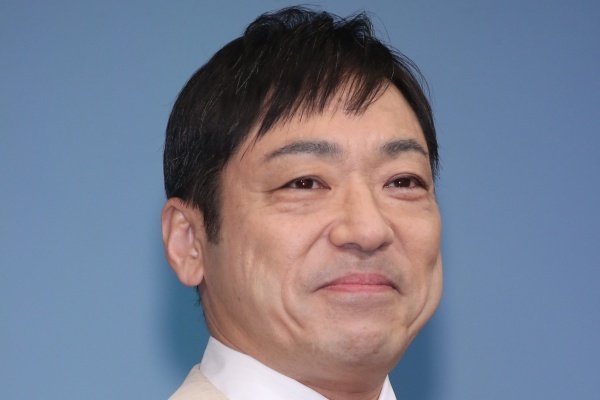 香川照之 すごすぎる奇跡！昆虫界の宝石ハンミョウを秒速捕獲