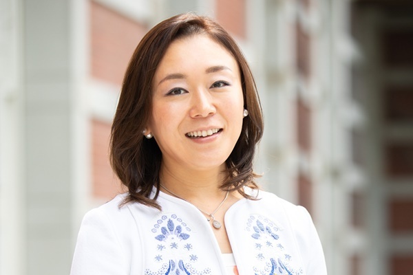 双子ママ医師は「元宇宙飛行士候補の早大法学部大学院生」