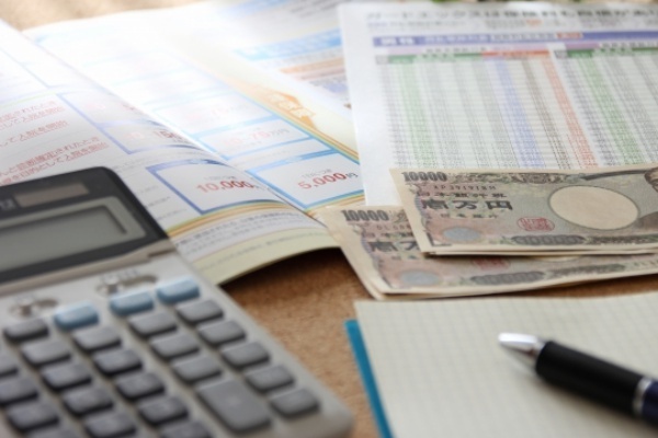 悲観する前に…専業主婦ががんになっても夫の保険が使えるかも