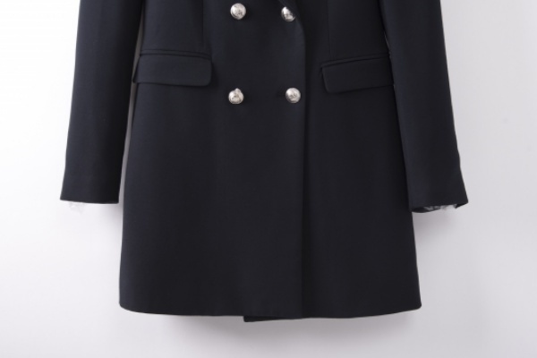 50代が「5kg」やせて見えるには「ロングカーデ」がマストアイテム