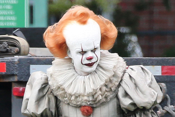 ハロウィンパーティで「ピエロの仮装禁止」に賛否の声