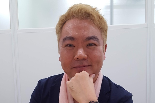 細かすぎ芸人くじらが恋愛相談で人気 強いフレーズが胸打つ