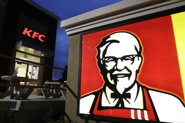 KFCのキャンペーンで創業者の名前付けた子に120万円