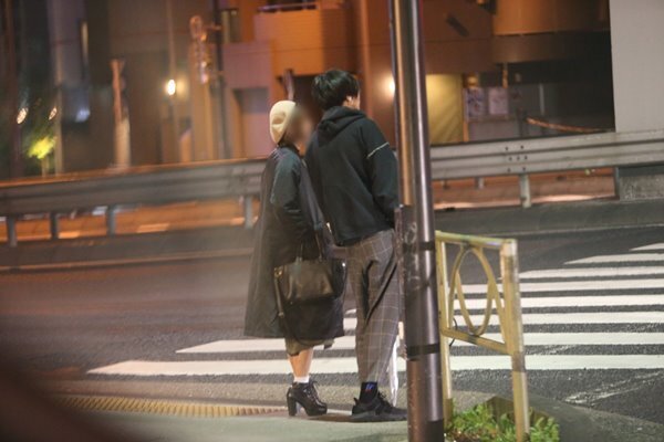 米津玄師 深夜2時の密会デート！18年No.1歌手の謎の私生活