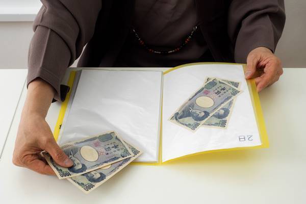 買い物は電卓持参！インスタはダメ！1日2千円の生活術