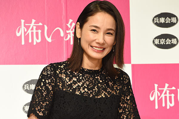 Jujuとコラボの吉田羊 驚きの歌唱力にあった女優流の神髄 18年2月24日 ウーマンエキサイト 1 2