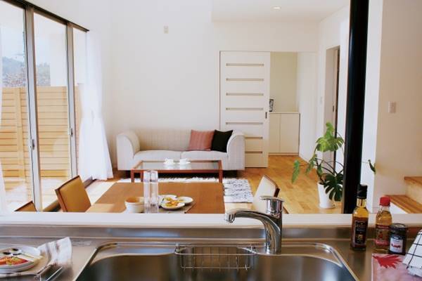 健康促進する“家族の食卓”の法則、照明が消化吸収に影響か