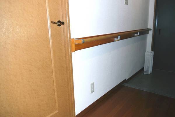 家庭内事故死の3大要因「転落」を防ぐ10万円の使い方