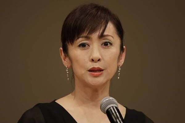 斉藤由貴 かすがいだった子供たちの巣立ちで夫婦危機再燃か 18年3月16日 ウーマンエキサイト 1 2