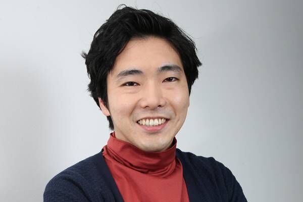 柄本佑が語る 本人のスニーカーを履いて 伝説の編集者を演じた ウーマンエキサイト