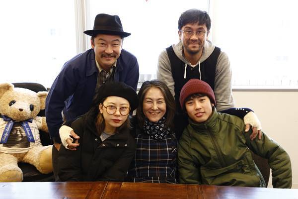 浅野忠信の母　不良少女から母、そして画家に