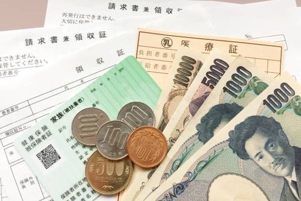 初診料が800円値上げも……4月に変わる医療・保険費のルール