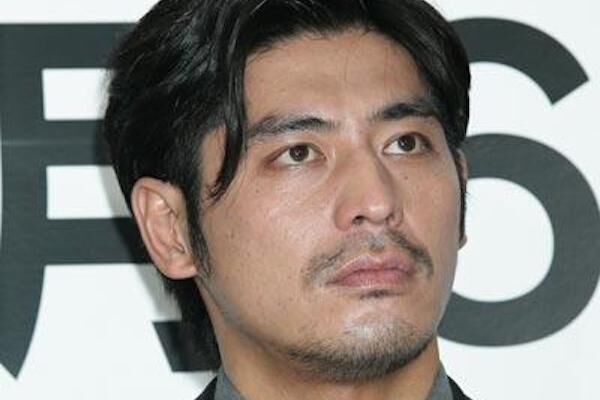 坂口憲二 難病での無期限活動休止に 回復 を待望する声 18年4月1日 ウーマンエキサイト 1 2