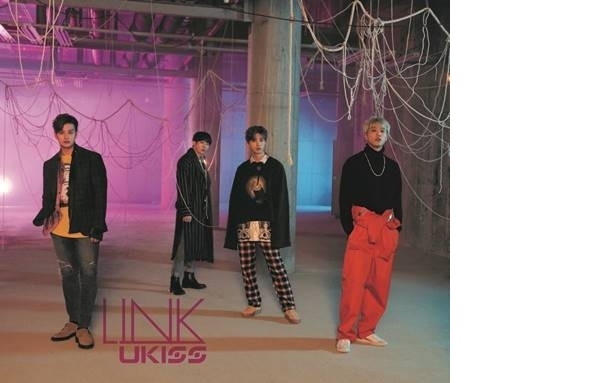 U-KISS　ジュンが手にした“無礼講”タイム！兄たちの反応は…？