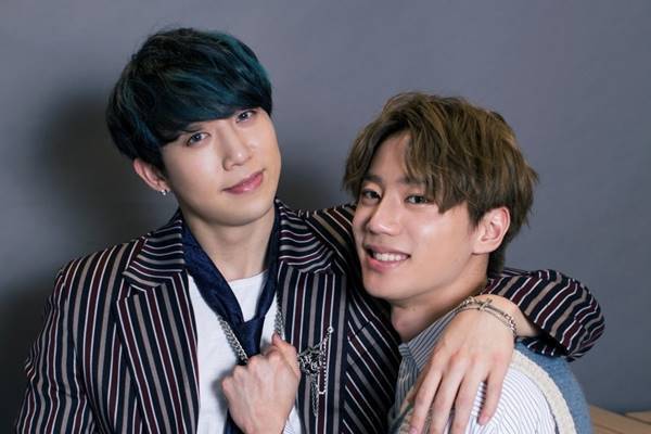 U-KISS　ジュンが手にした“無礼講”タイム！兄たちの反応は…？