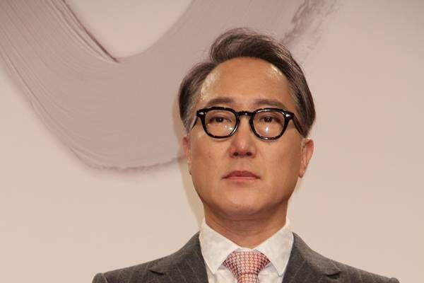 佐野史郎が連ドラ初主演 怪演 約束で集まる期待の声 18年4月11日 ウーマンエキサイト 1 2