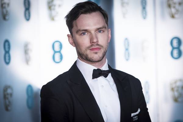 『マッドマックス』のニュークス役俳優に第一子が誕生