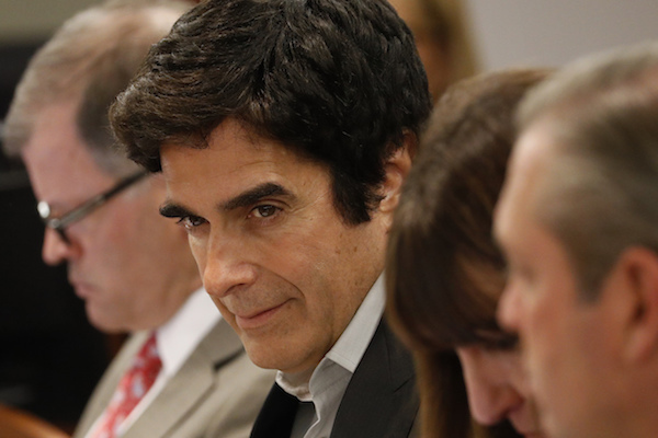 デビッド・カッパーフィールド、裁判でやむなくイリュージョンのタネ明かし