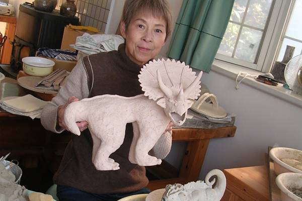 女優生活50年・丘みつ子　没頭しつづける「陶芸・篆刻」趣味