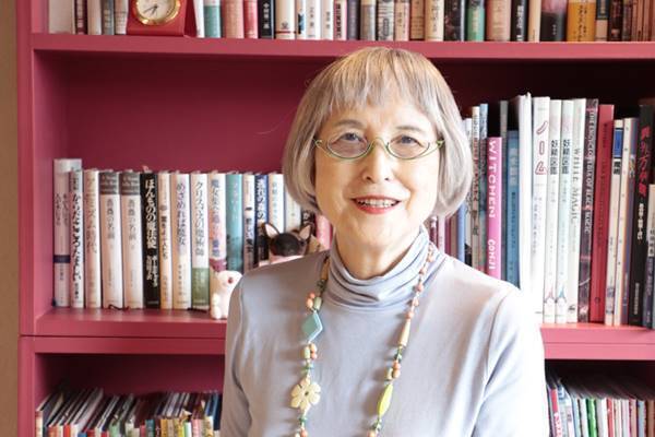 角野栄子さん『魔女の宅急便』は12歳の娘の絵から生まれた