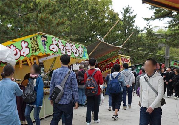 着物に器にアクセサリー！　新旧なんでも蚤の市