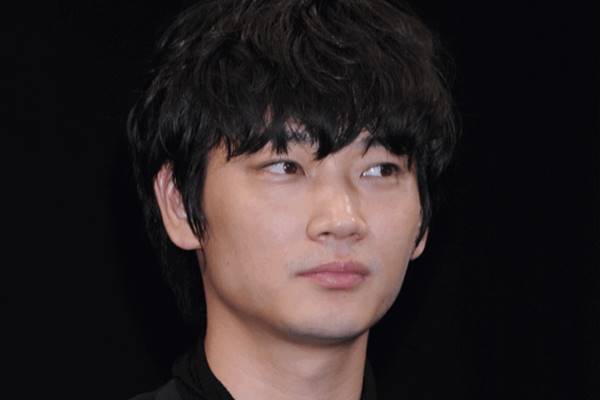 銀シャリ鰻　綾野剛顔マネ公認で1人コウノドリできちゃうの声