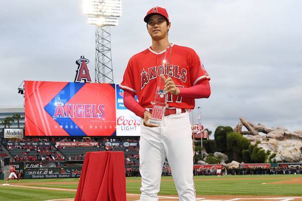 大谷翔平　メジャー移籍1カ月で浮上した異例オファーの数々