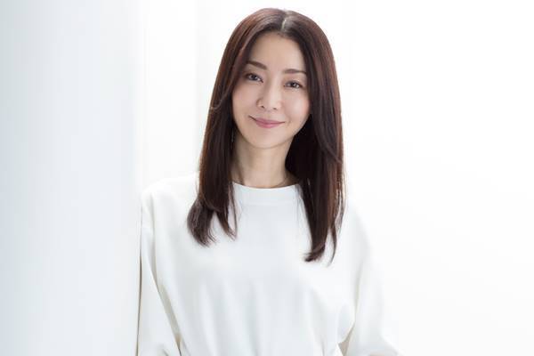 稲森いずみ語るあのドラマの裏側「涙こらえて囲み取材に…」