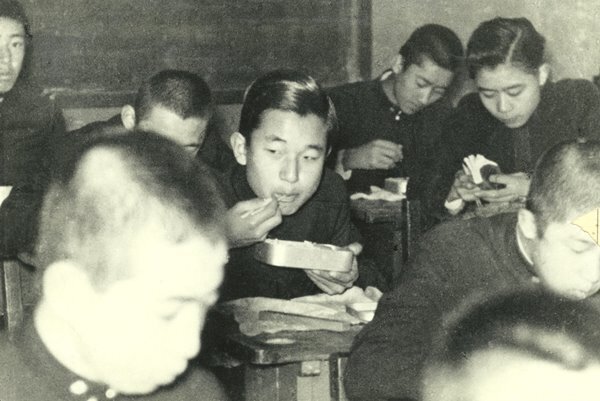 天皇陛下「18歳の冒険」ご学友2人の“銀ブラ事件”貴重証言