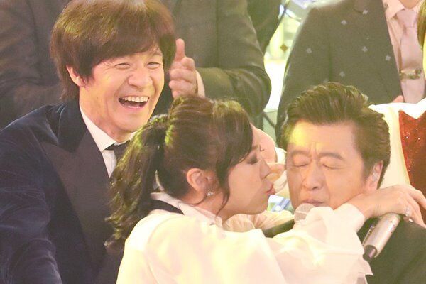ユーミン 打ち上げでゴーン発言 テレビに映らない紅白舞台裏 19年1月5日 ウーマンエキサイト 1 2
