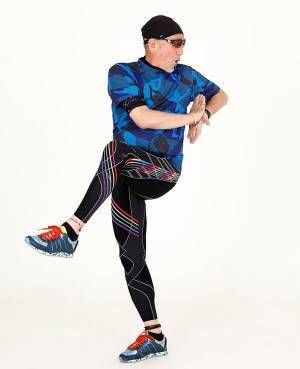 全身を活発にするデューク更家考案「腸“大”ひねり」エクササイズ