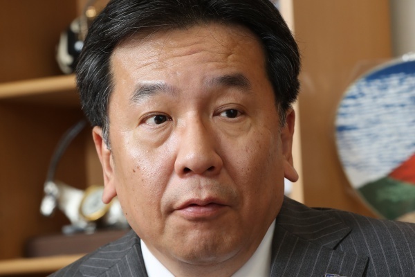 枝野幸男「首相の消費増税先送り“3匹目のドジョウ”はいない」