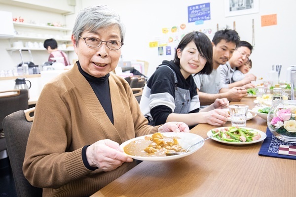 犯罪や非行に走った少年少女120人以上を癒した「更生カレー」