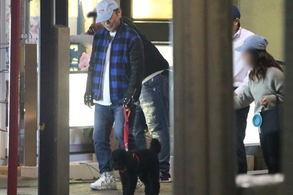 志村けん 午前1時の愛犬散歩…仲間たちとの誕生日会抜け出す