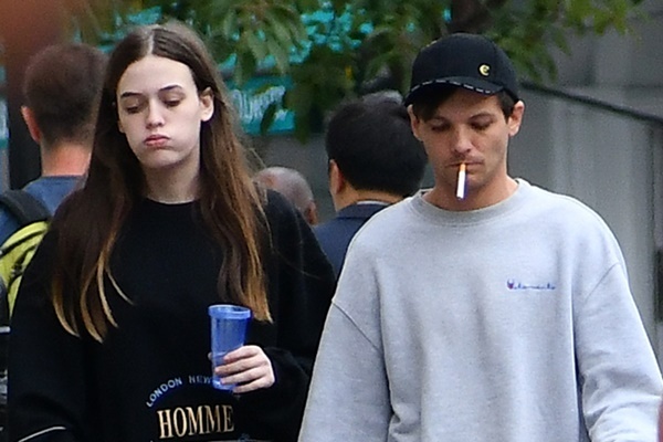 1Dルイの妹が18歳で急死　母も2年前に病死