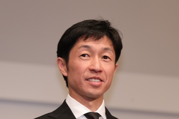 美馬怜子に「怖すぎる」の声…結婚発表は武豊の誕生日だった