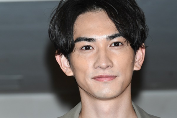 町田啓太　高校時代の“モテ伝説”披露…出待ちが100人も！