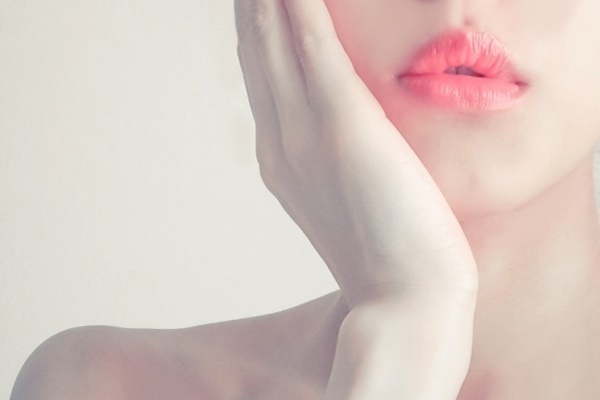 多くの不定愁訴の原因に!?対象者急増する「舌ストレス」とは