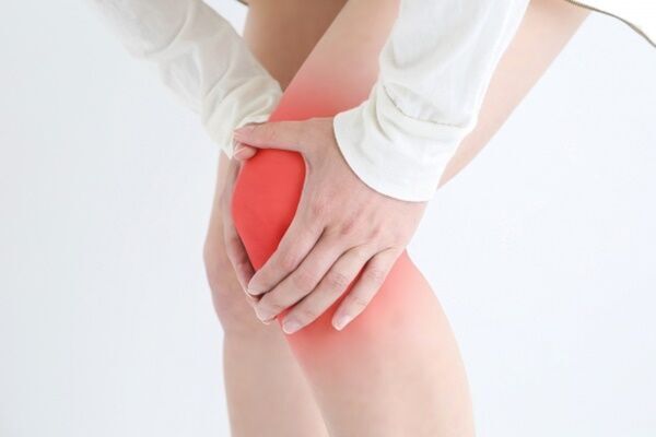 50代から女性患者急増中！「ひざ痛」と健康状態に密接関係