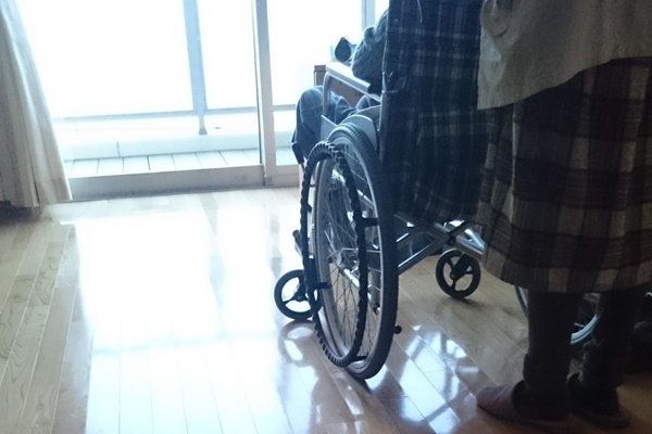 同居介護の前にやるべき「世帯分離」、そのメリットと申請方法