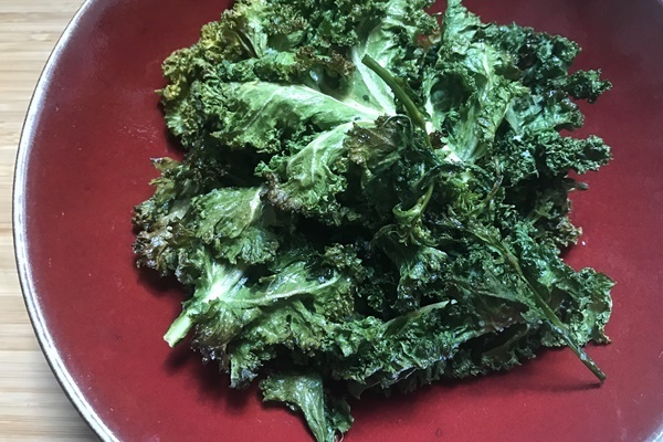 ケールチップス（辻仁成「ムスコ飯」第213飯レシピ）