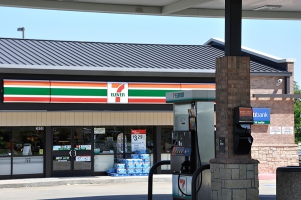 米セブンイレブンオーナーが万引きした少年に与えたものが話題