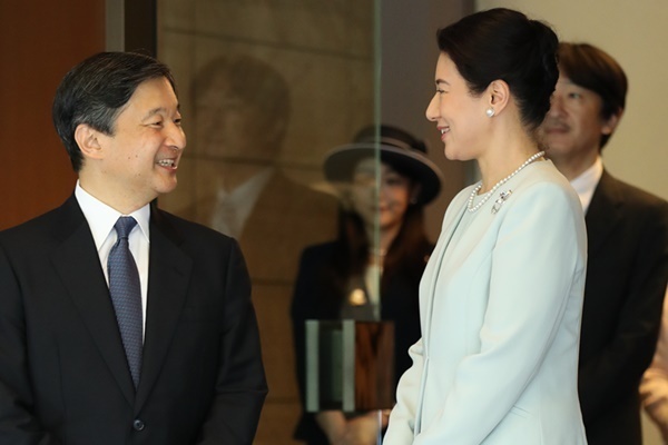 皇太子さま　26年ぶり著書につづった「雅子さまへの感謝」