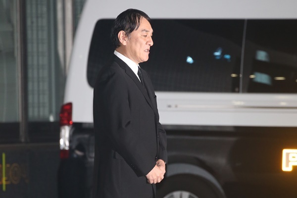 ピエール瀧 妻子といるために決断した「自宅からの極秘通院」