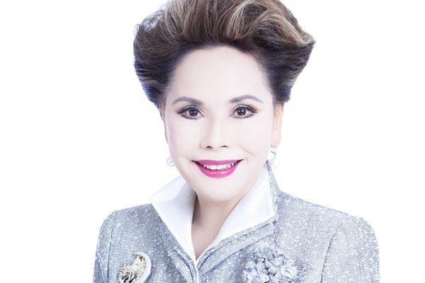 小室圭さん問題にデヴィ夫人が提言「貧しさは罪悪ではない」