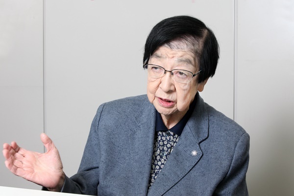 石井ふく子語るこれからのドラマ「ネット検索で本物作れない」