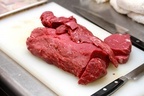 皮膚科医が解説「赤身肉」食べて美肌を作る3つのポイント